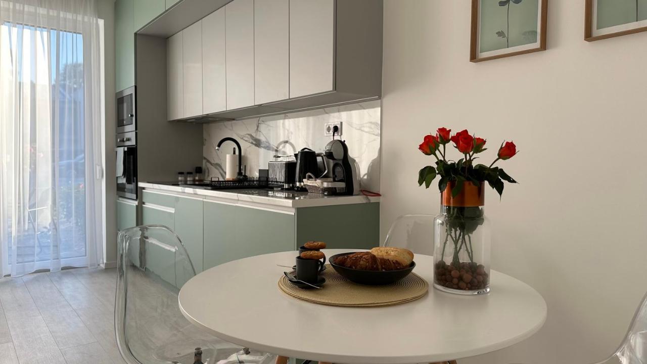 Linden Apartman 001 - Adults Only Mosonmagyarovar Exterior photo